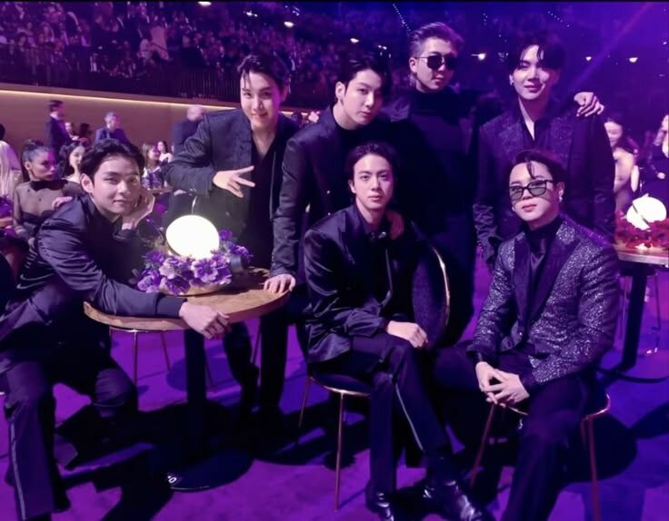    Джон Сина заявил, что BTS помогли ему найти в себе надеждуСоцсети BTS