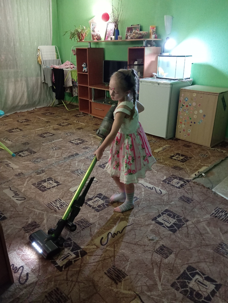 Нашла фото помощницы ещё до ремонта 