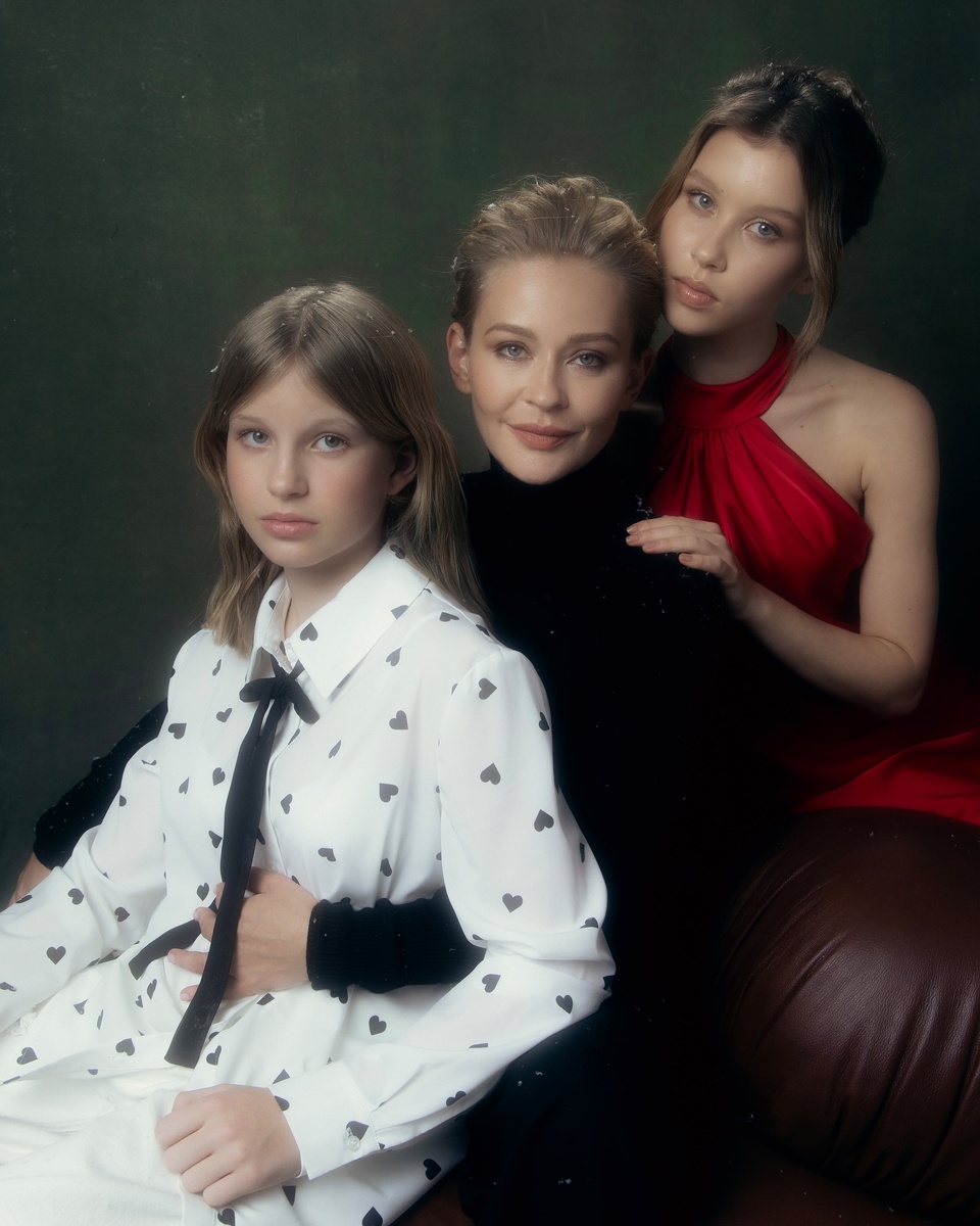 Юлия Пересильд с дочками!