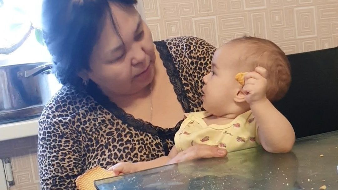 У нас, слава богу, с этим все хорошо. Бабушка с внучкой обожают друг друга. Хотя, тоже бывают моменты...