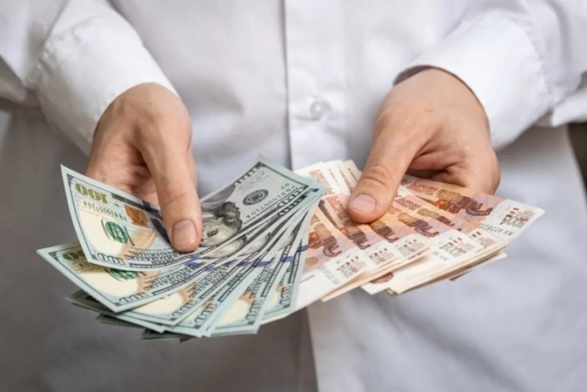    Курс к доллару может опуститься примерно на 1 рубль.