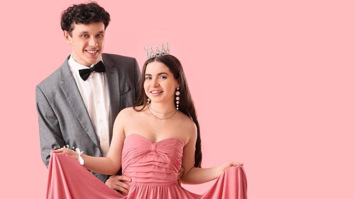    Тренд для юношей и девушек в этом сезоне один: естественность и легкость / Фото: Shutterstock