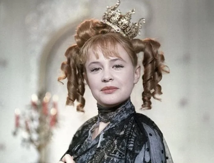 Марина Неёлова