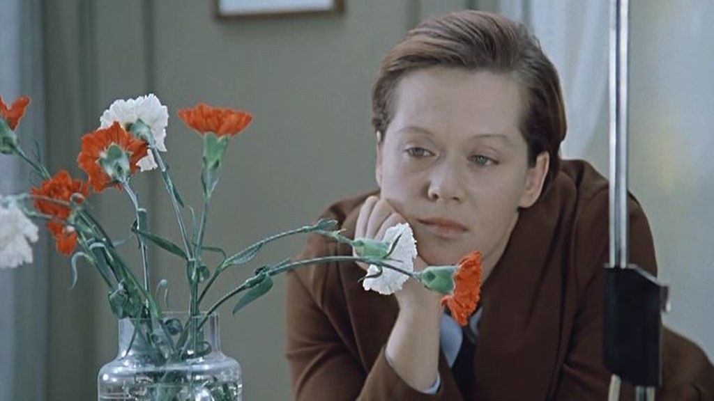 Кадр из фильма «Служебный роман», 1977 год, режиссер Эльдар Рязанов