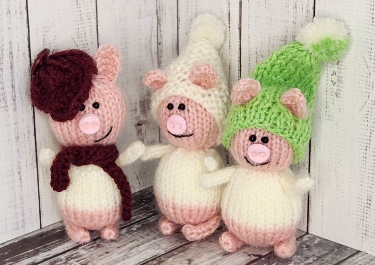 имена вы все помните ) шапочки снимаются. Даже есть хвостики ) если найду фото с ... другого ракурса - покажу ) 