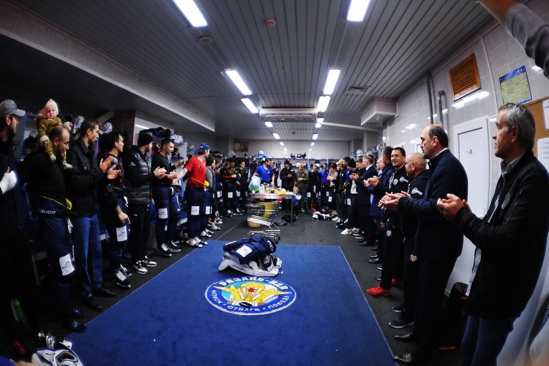    Раздевалка ХК «Рязань-ВДВ». Фото: vk.com/hcryazan_official