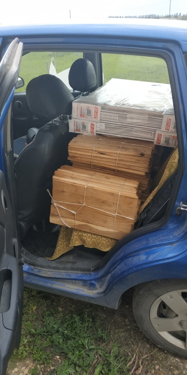 Сверху в плёнке - окна!