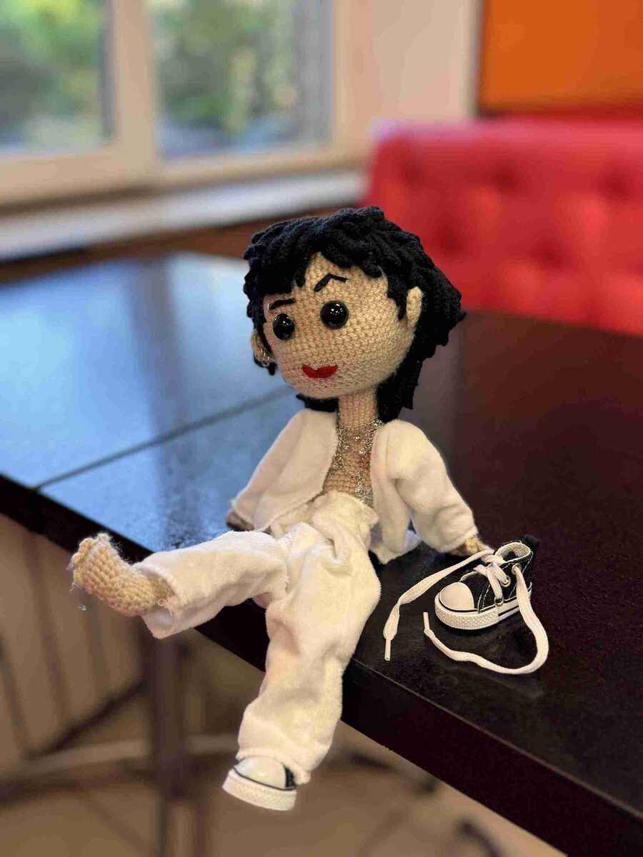 OEclub Гуки_2 Вязанная шарнирная кукла 30см