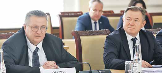 Вице-премьер Алексей Оверчук отметил заметный рост экономики РФ вопреки санкциям, а Госсекретарь Союзного государства Сергей Глазьев напомнил, что запуск ВСМ между нашими странами станет очередным прорывом в развитии Фото: БелТА