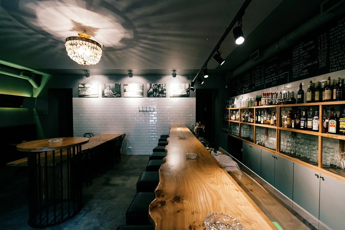 Бар "Хроники" (ул. Рубинштейна, 26)