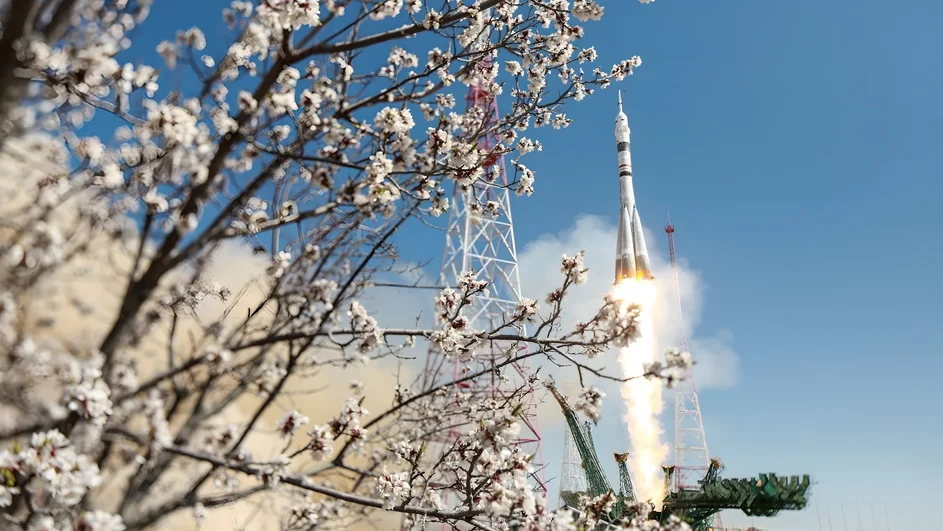 С Байконура стартовали ракеты с первым искусственным спутником Земли и первым пилотируемым кораблем «Восток». Отсюда же были произведены пуски тяжелых ракет-носителей «Протон». Эти проекты заложили основу современной космонавтики