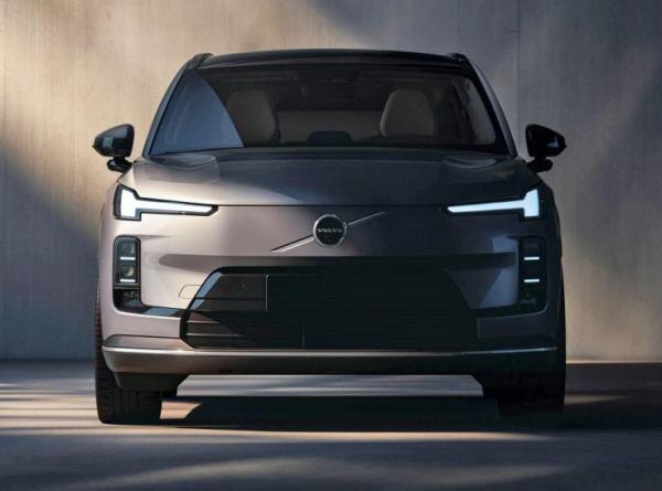     Volvo XC70. Фото Volvo