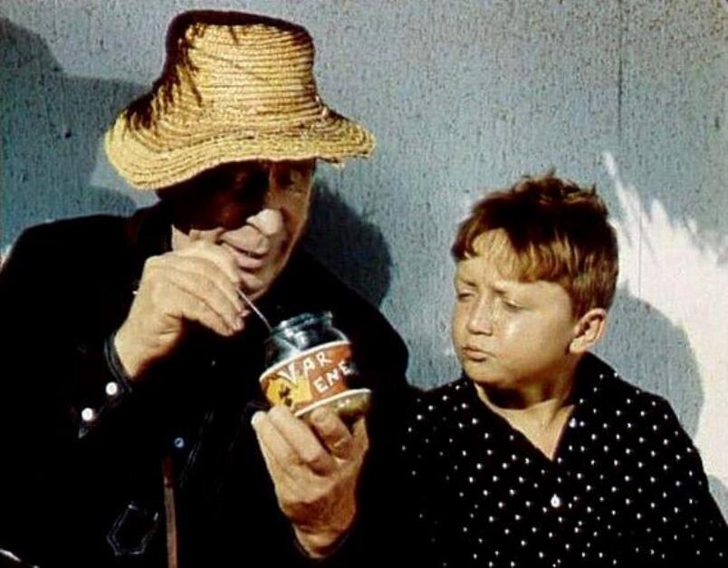 "Сказка о Мальчише-Кибальчише" (1964).