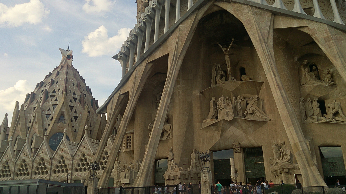 Фасад Страстей. Фото автора