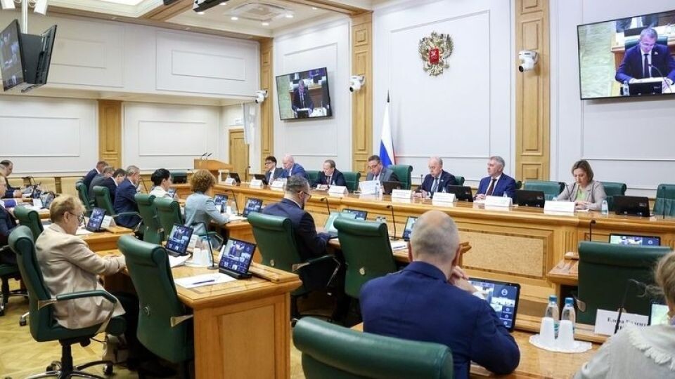    Парламентские слушания в Совете Федерации. Источник: пресс-служба Совета Федерации