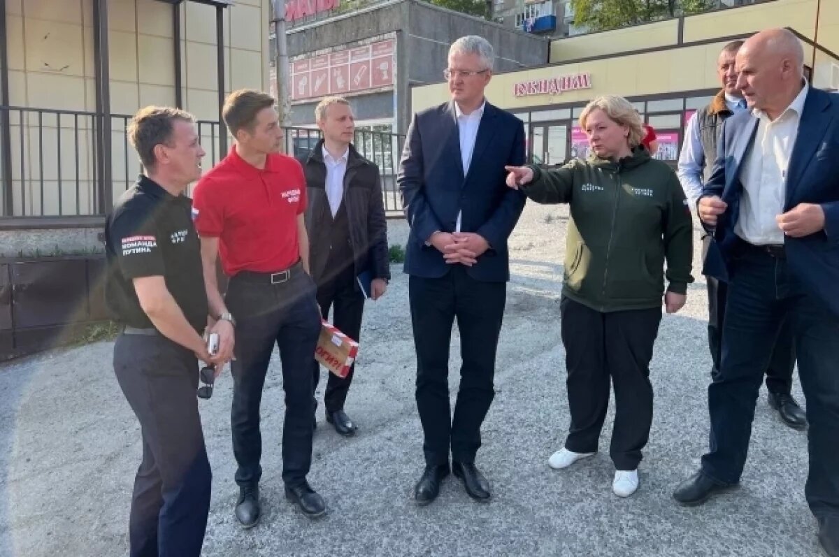    Солодов по пути на встречу с жителями проверил ход ямочного ремонта