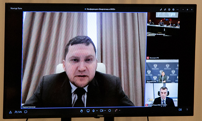    Директор департамента развития жилищно-коммунального хозяйства министерства строительства и жилищно-коммунального хозяйства РФ Александр Федяков выступил перед участниками. Фото: Михаил Периков