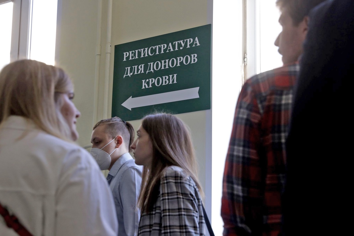    Регулярная сдача крови помогает поддерживать запас жизненно важного ресурса, а также приносит моральное удовлетворение от осознания спасения чьей-то жизни. / Фото: Сергей Михеев/РГ