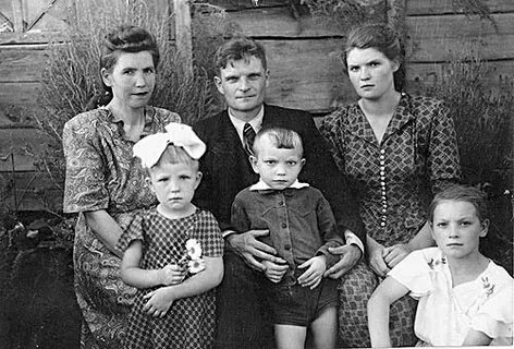 Семья Остроумовых