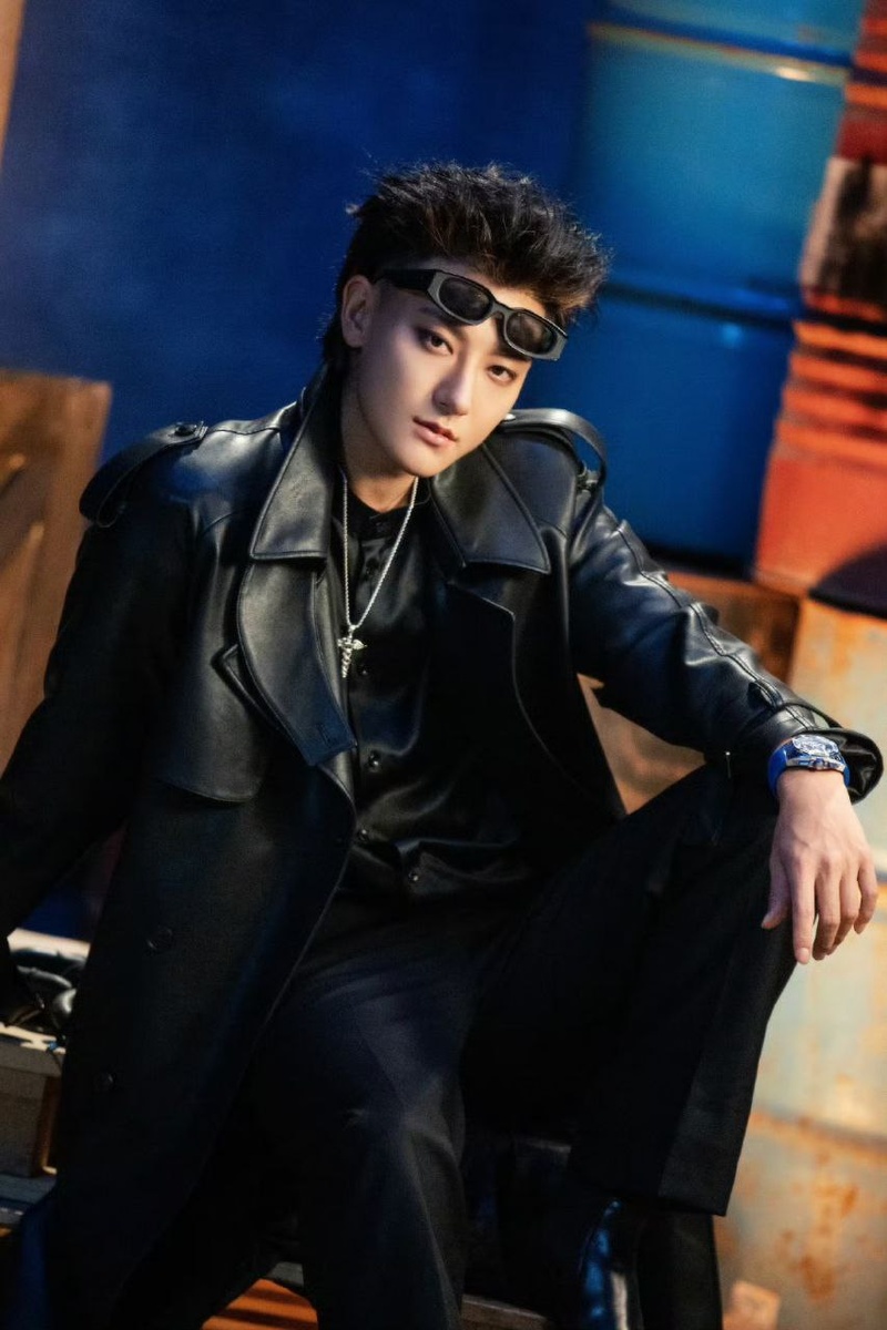 Актёр, певец Хуан Цзытао. Листайте галерею...