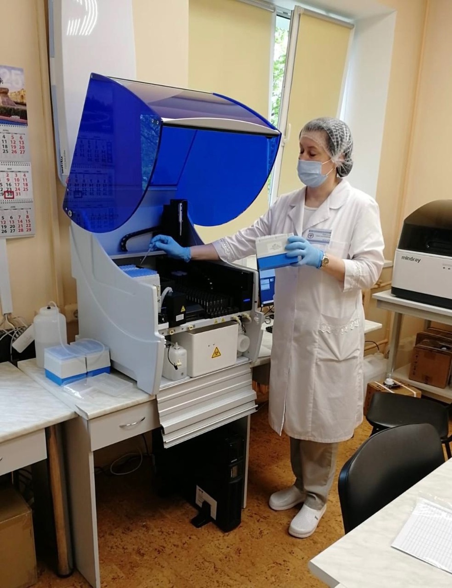    Иммуноферментный анализатор «Лазурит». Фото: Минздрав Карелии