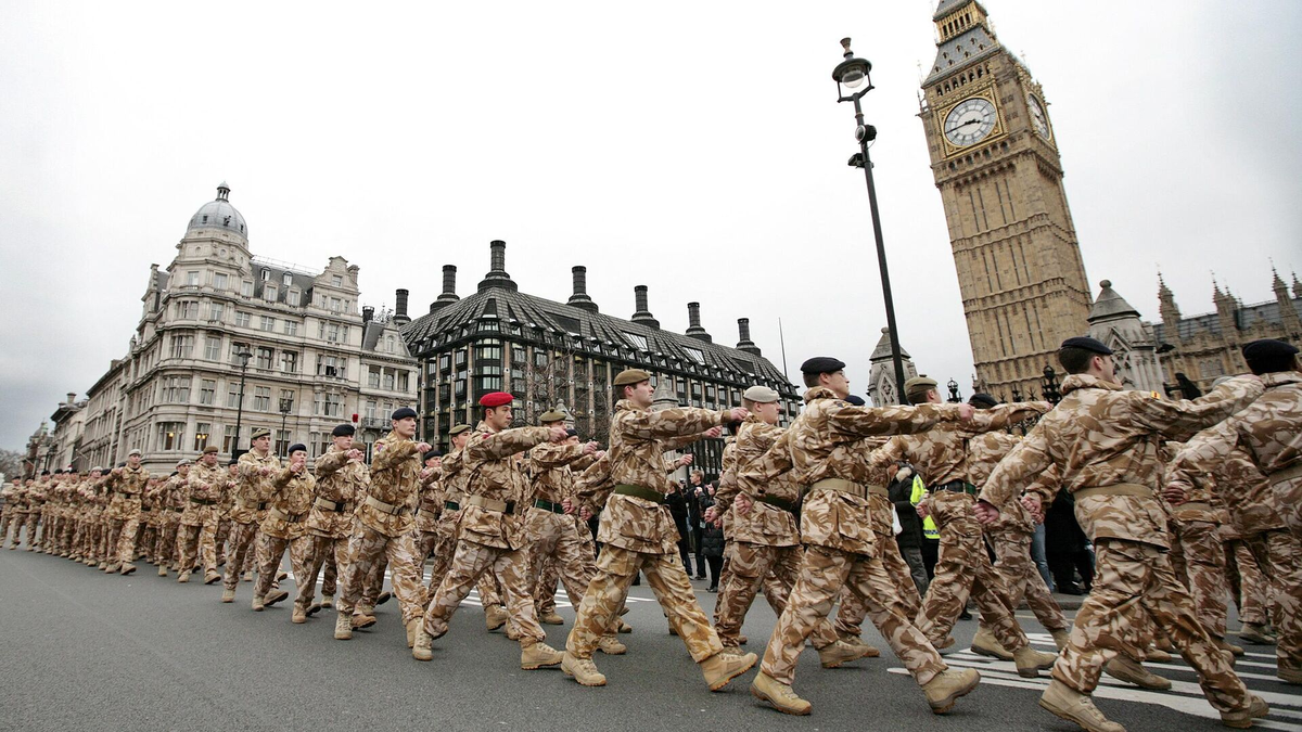 Британия объявила о состоянии "готовности к войне" (естественно, с Россией). Фото из открытых источников.