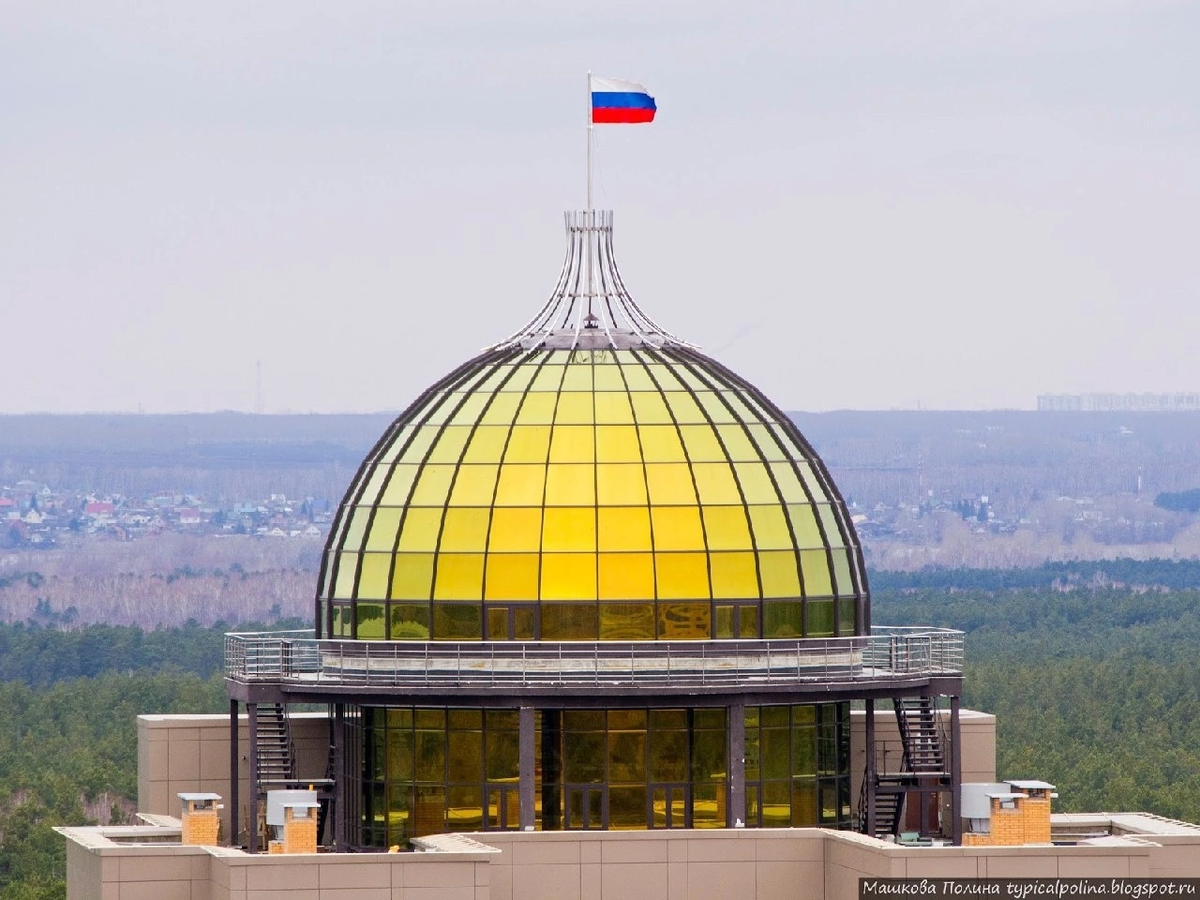 Знаменитый купол НГУ