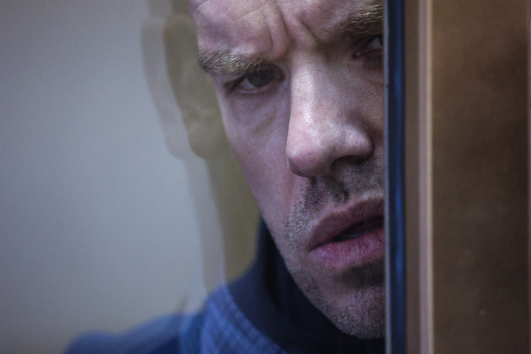    «Говорили, если что-то пойдет не так, деньги вернут, все будет хорошо, но потом все пошло под откос. И Доронин уверял в трансляции, что все будет хорошо», — объяснял вкладчик.   
Фото: «БИЗНЕС Online»