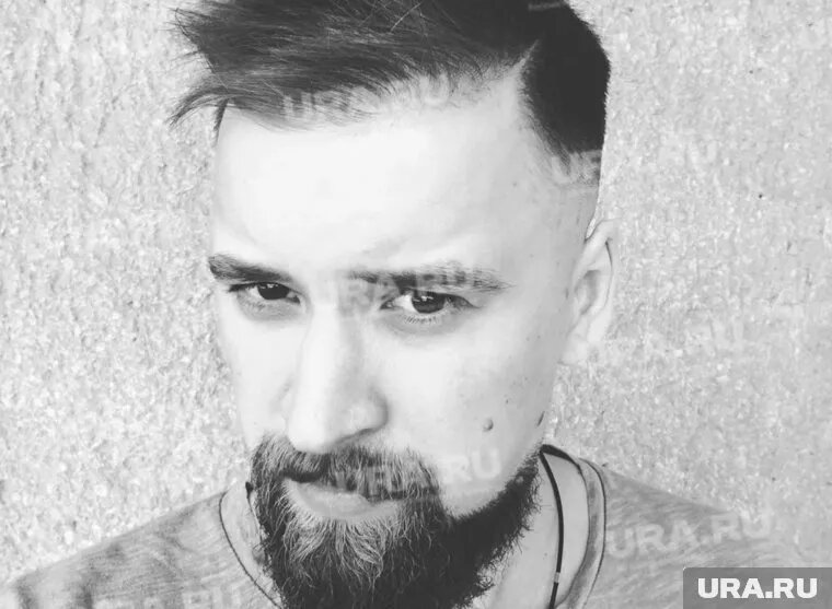 Тимофеев хвастался дорогими часами в чате ценителей роскоши. Фото: Соцсети Артема Тимофеева © URA.RU