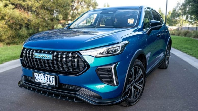 Гибридный кроссовер Haval Jolion Pro HEV / фото Carscoops