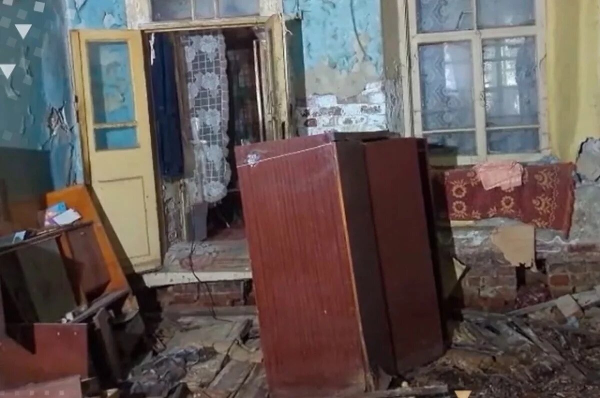    СК возбудит дело из-за нерасселённого аварийного дома в Астрахани