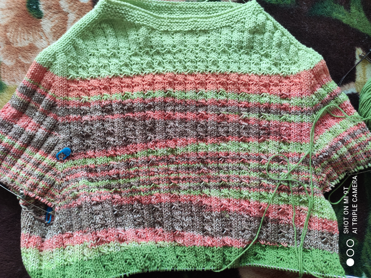 Джемпер в работе 