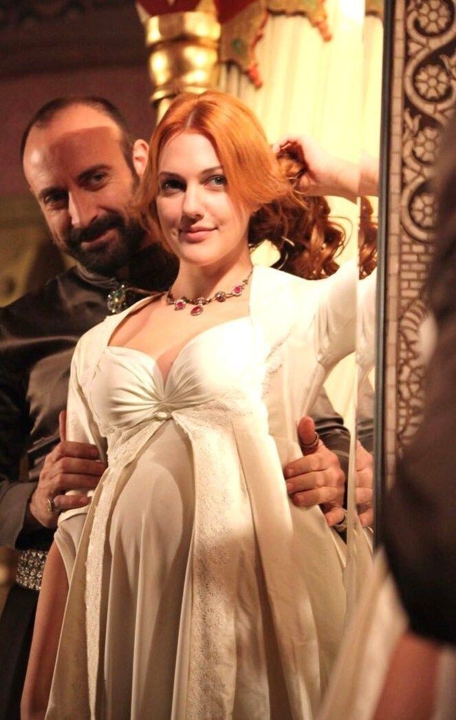 Мысли Хюррем: Люблю я тебя, конечно, очень люблю! Но хватит жрать моих перепелов, слышишь?!"