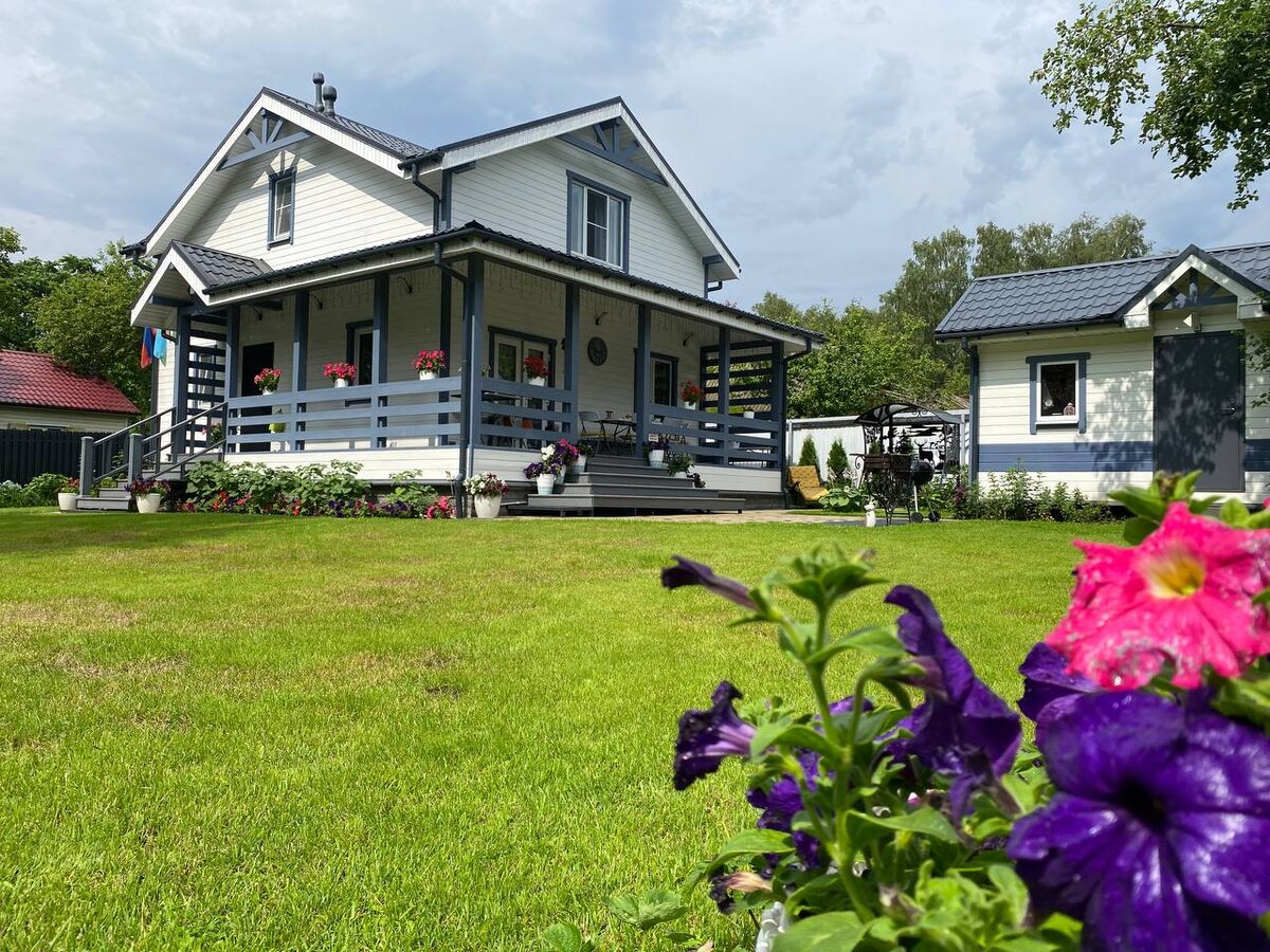 Дом по индивидуальному проекту от СК "Дачный Сезон"