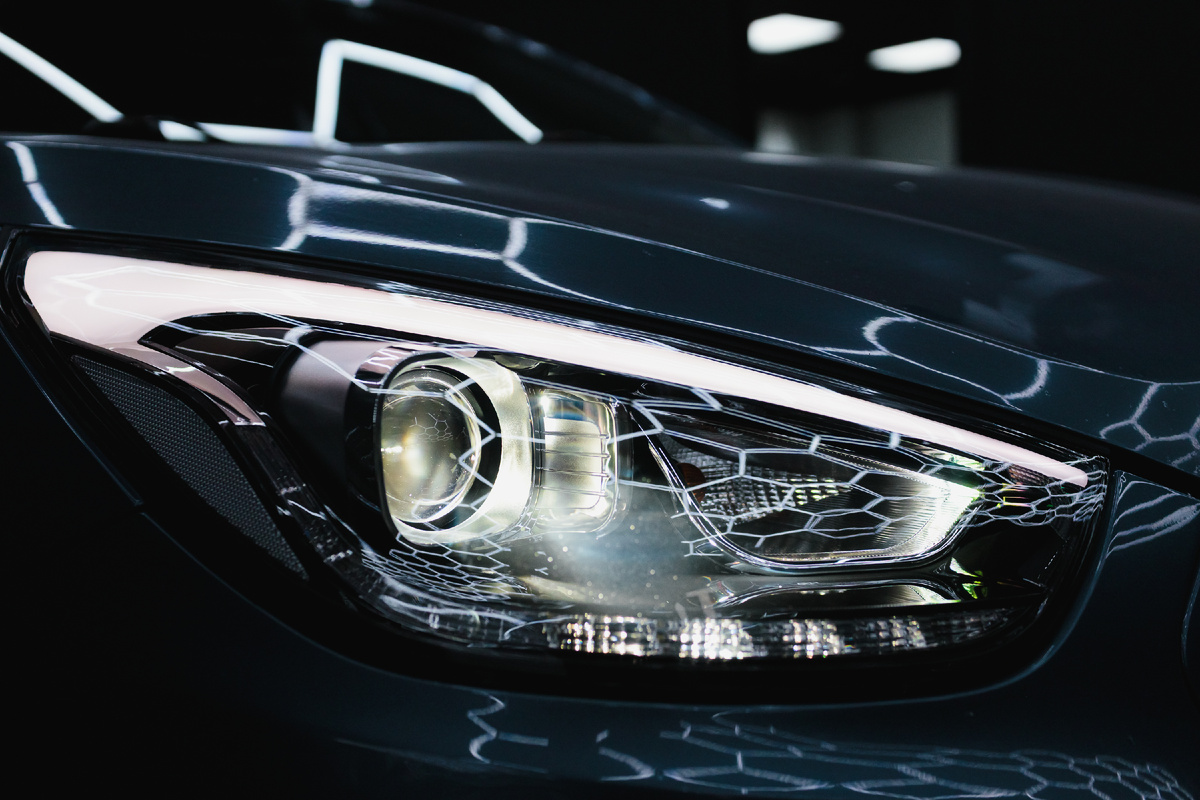 Источник фото: https://custom-heroes.ru/raboty/vid-uslugi/avtosvet/nashi-raboty/kachestvennoe-osnaschenie-far-hyundai-ix35-ot-diagnostiki-do-tyuninga/