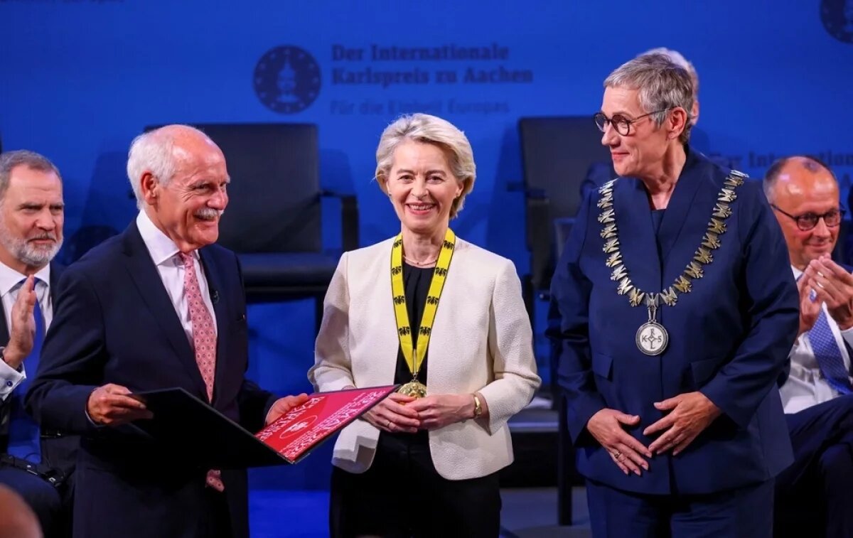    Урсуле фон дер Ляйен дали премию за то, что по-хорошему должны были наказать.