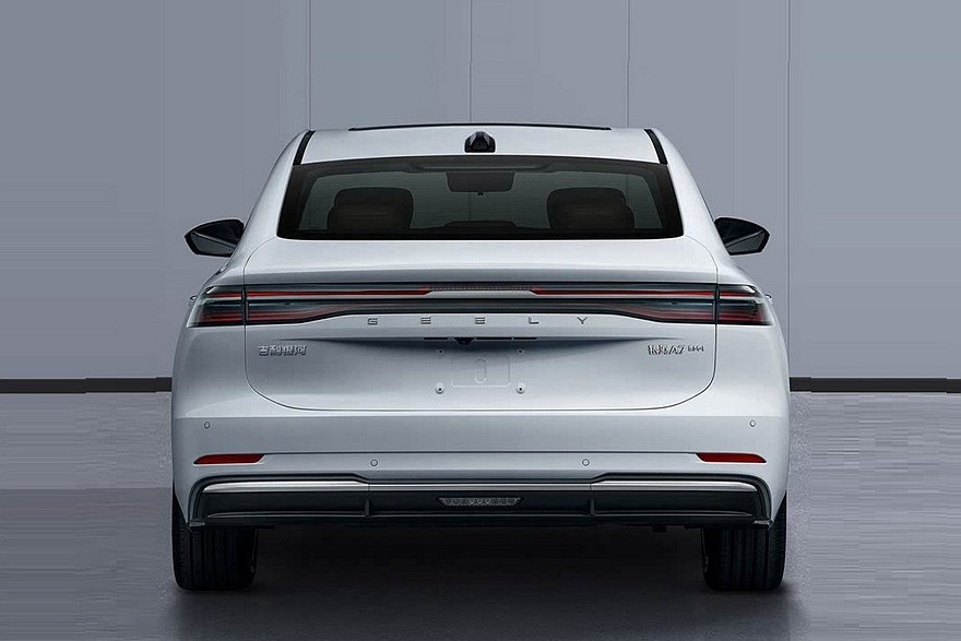    Geely Galaxy A7 на фото Минпрома КНР