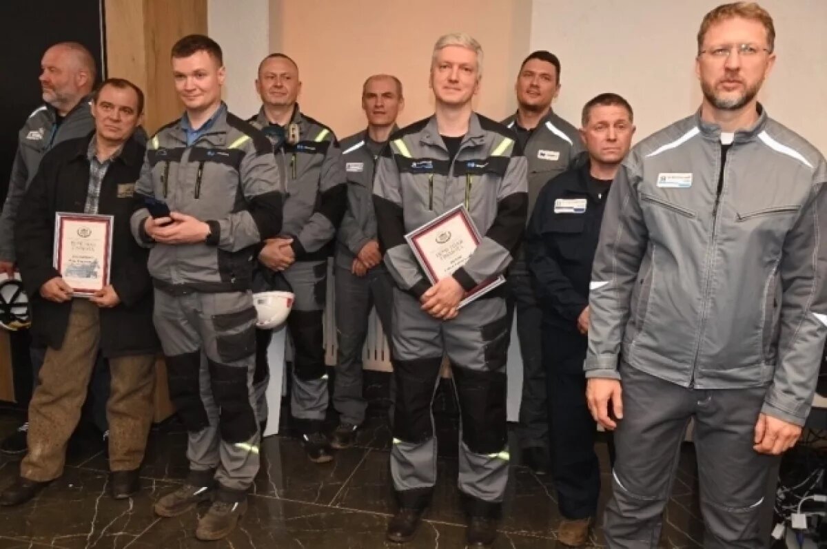    Большие герои, настоящие труженики.