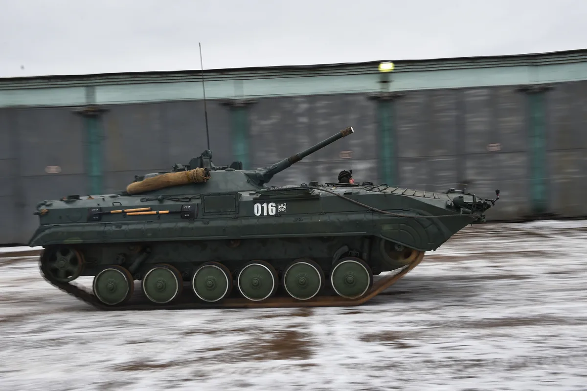 БРМ-1К. С этого ракурса ее довольно легко спутать с БМП-1
