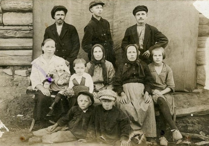 Вепсская семья. 1930-1934 гг. Шелтозерский р - н.