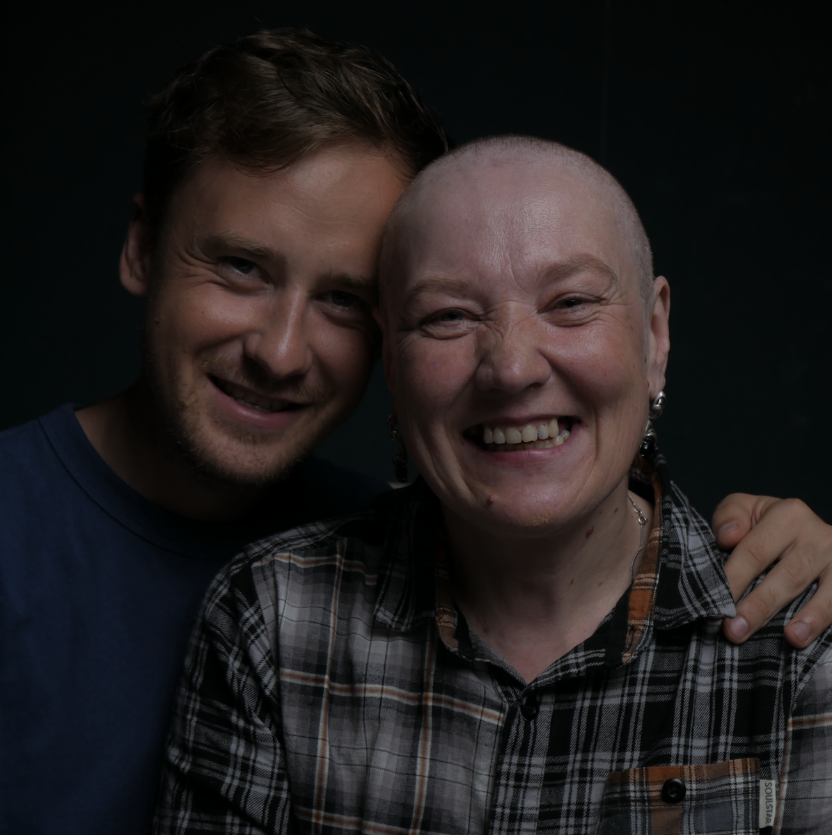 Я с мамой после нескольких курсов химии