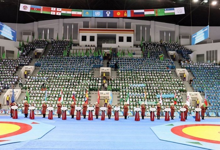 Открытие международного турнира национальной борьбе гореш и поясной борьбе алыш, 23 апреля 2025 года, Ашхабад, Туркменистан (Фото: TDH)