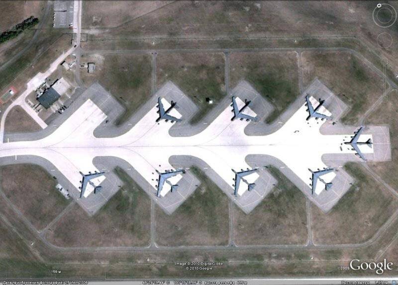 В-52Н несущие боевое дежурство на авиабазе Мино