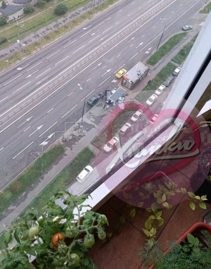 Другое фото из окон жителей