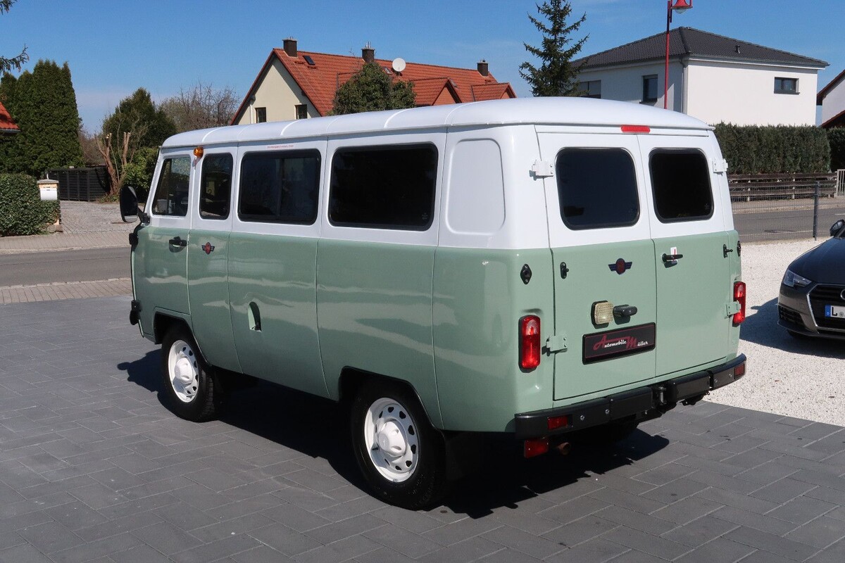 Состояние идеальное, пробег мизерный, цена нереальная (для нас)