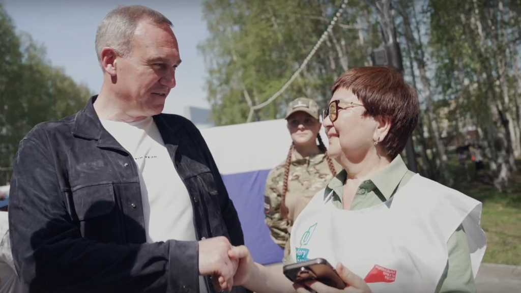    Губернатор ХМАО проголосовал за объект благоустройства в 2026 году с помощью волонтёров