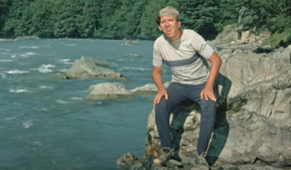    Кадр с Юрием Никулиным из фильма "Кавказская пленница, или Новые приключения Шурика" (1966), Мосфильм