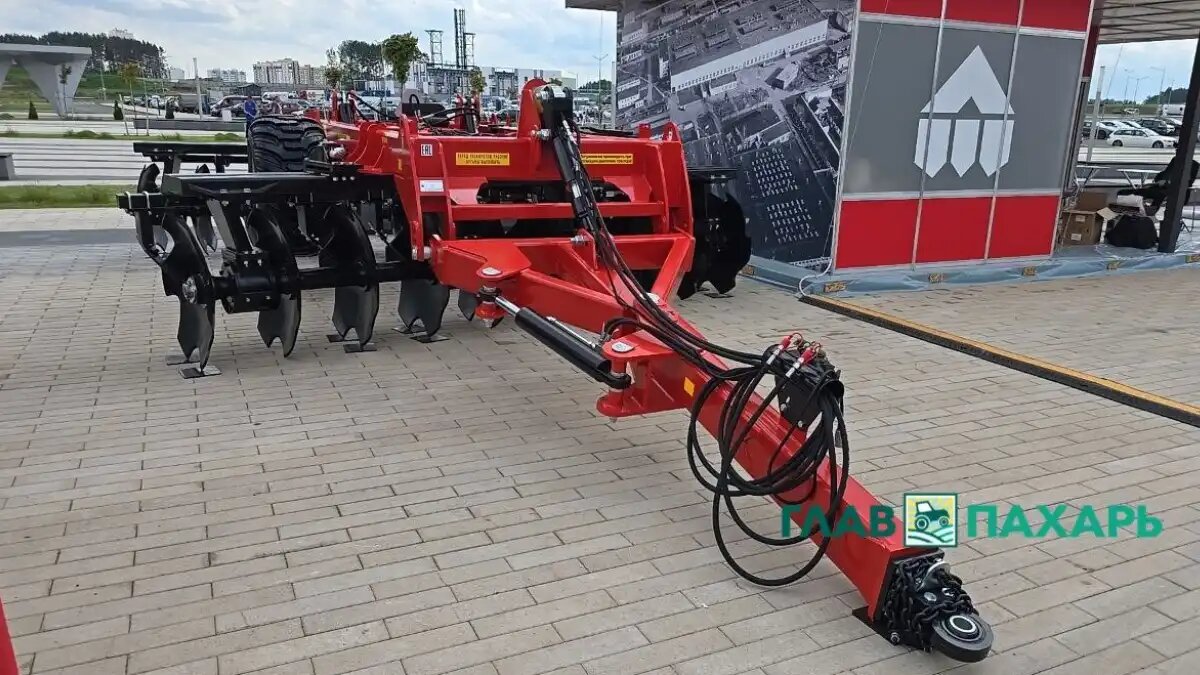 Фото: © Владимир Исаенко / Glavpahar.ru
Мелиоративная борона БПМ-5-1 Тайфун от завода Минскагропроммаш