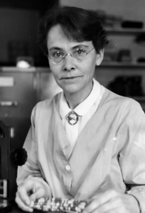 Барбара Мак-Клинток. Прожила 90 лет, ес чо.