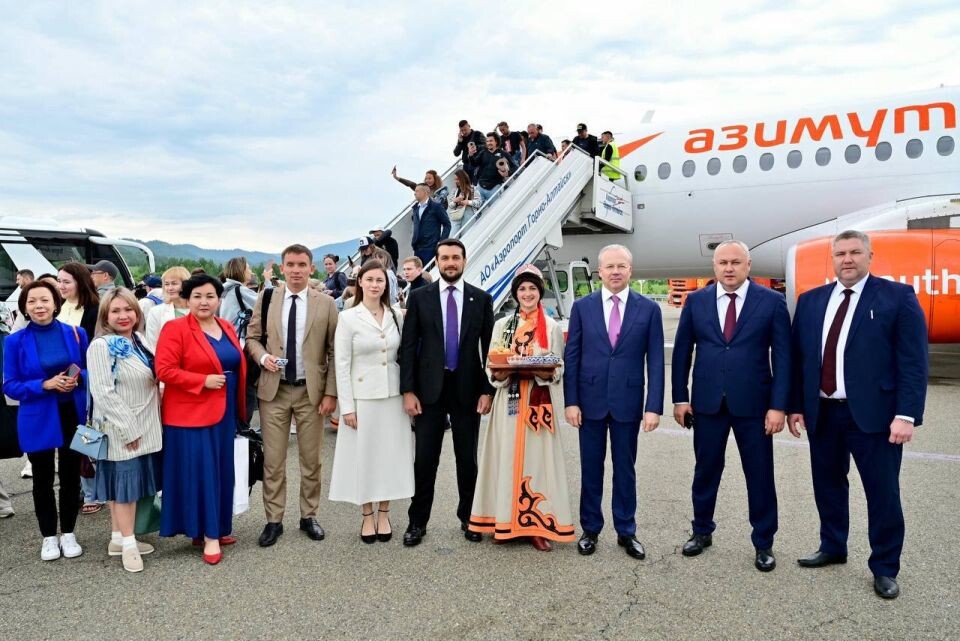    Первый авиарейс из Уфы прибыл в Горно-Алтайск. Источник: t.me/turchak_andrey